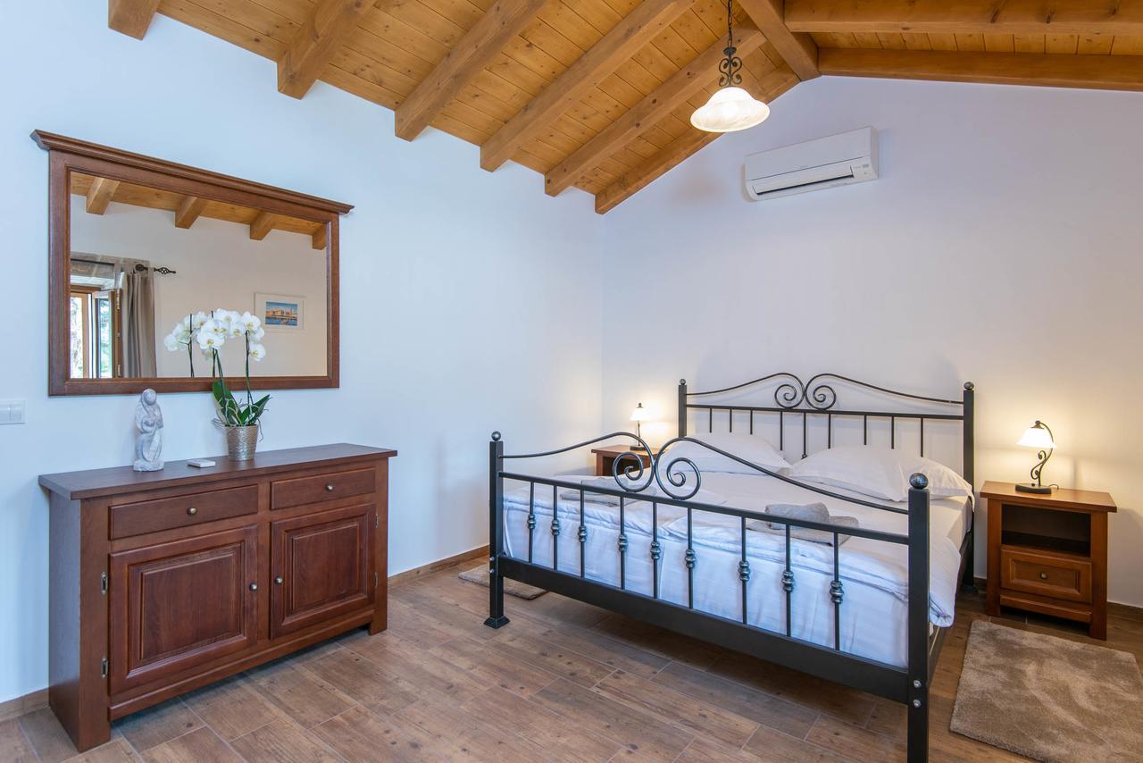 Villa Loviste Paradise Екстер'єр фото